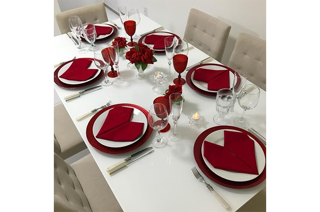 decoração de mesa romântica para casal