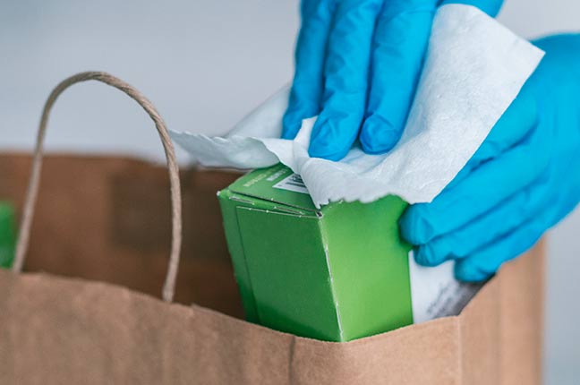 limpeza em compras de supermercado na pandemia
