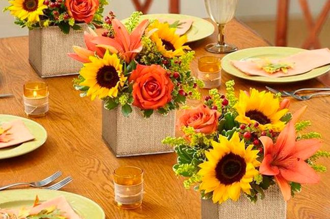 mesa decorada com girassol