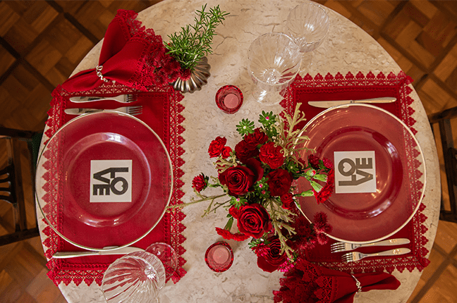 mesa decorada para dia dos namorados
