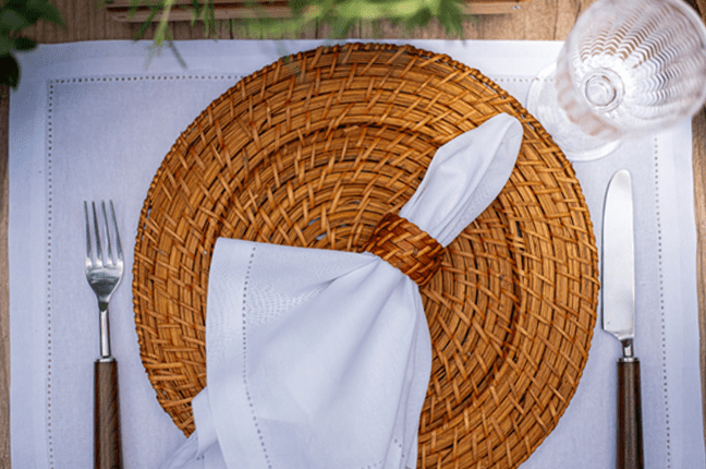 mesa posta com rattan